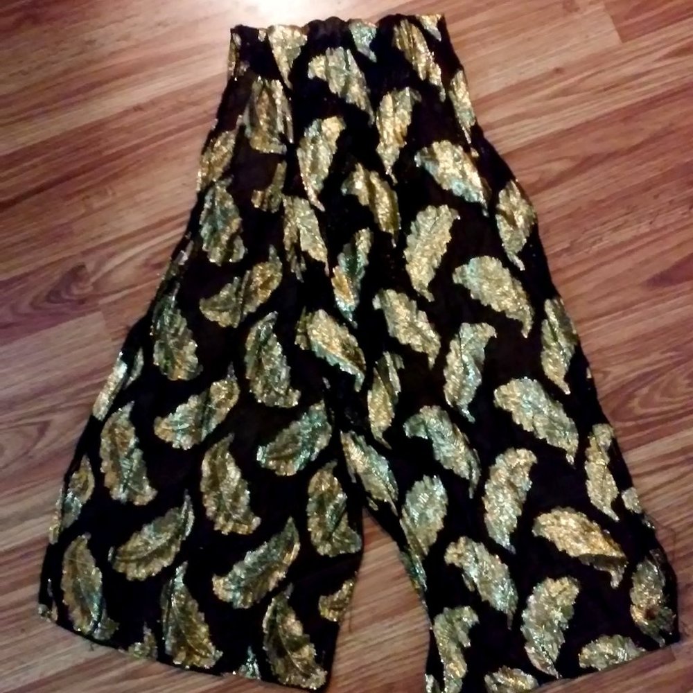 Scarf Black With Gold Leaves 13 1/2" Wide  54" Long Used